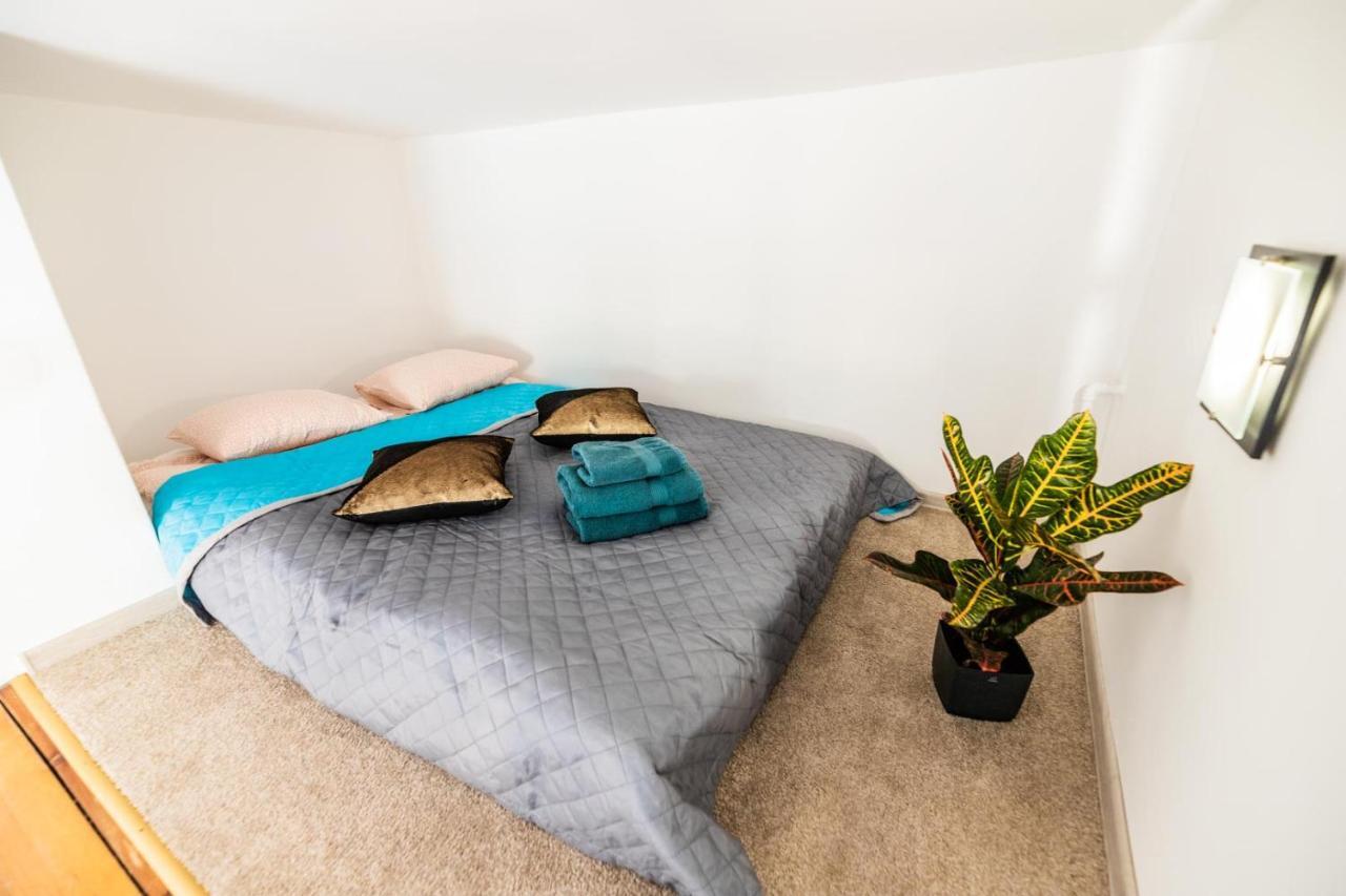 Apartament Z Antresola Przy Rynku Daire Wroclaw Dış mekan fotoğraf